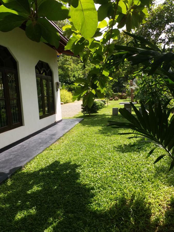 Tamarind Blue Hotel Тангале Екстериор снимка